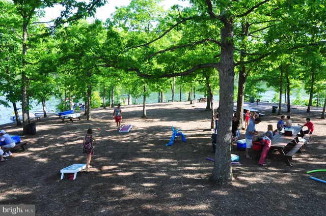 $49,900 | 103 Green Leaf Drive, Cross Junction, VA 22625