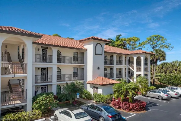 $330,000 | 265 Deerwood Circle, Unit 12, Naples, FL 34113