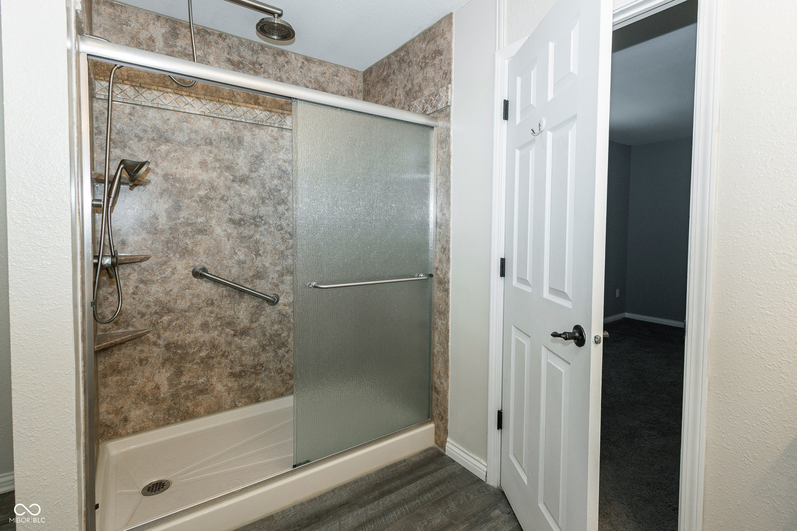 8275 Locke Drive Avon, IN 46123 - Photo 15 of 38