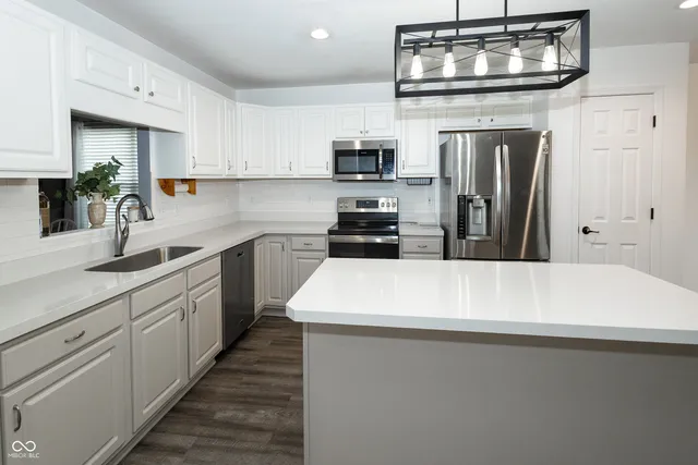 $368,500 | 8275 Locke Drive, Avon, IN 46123