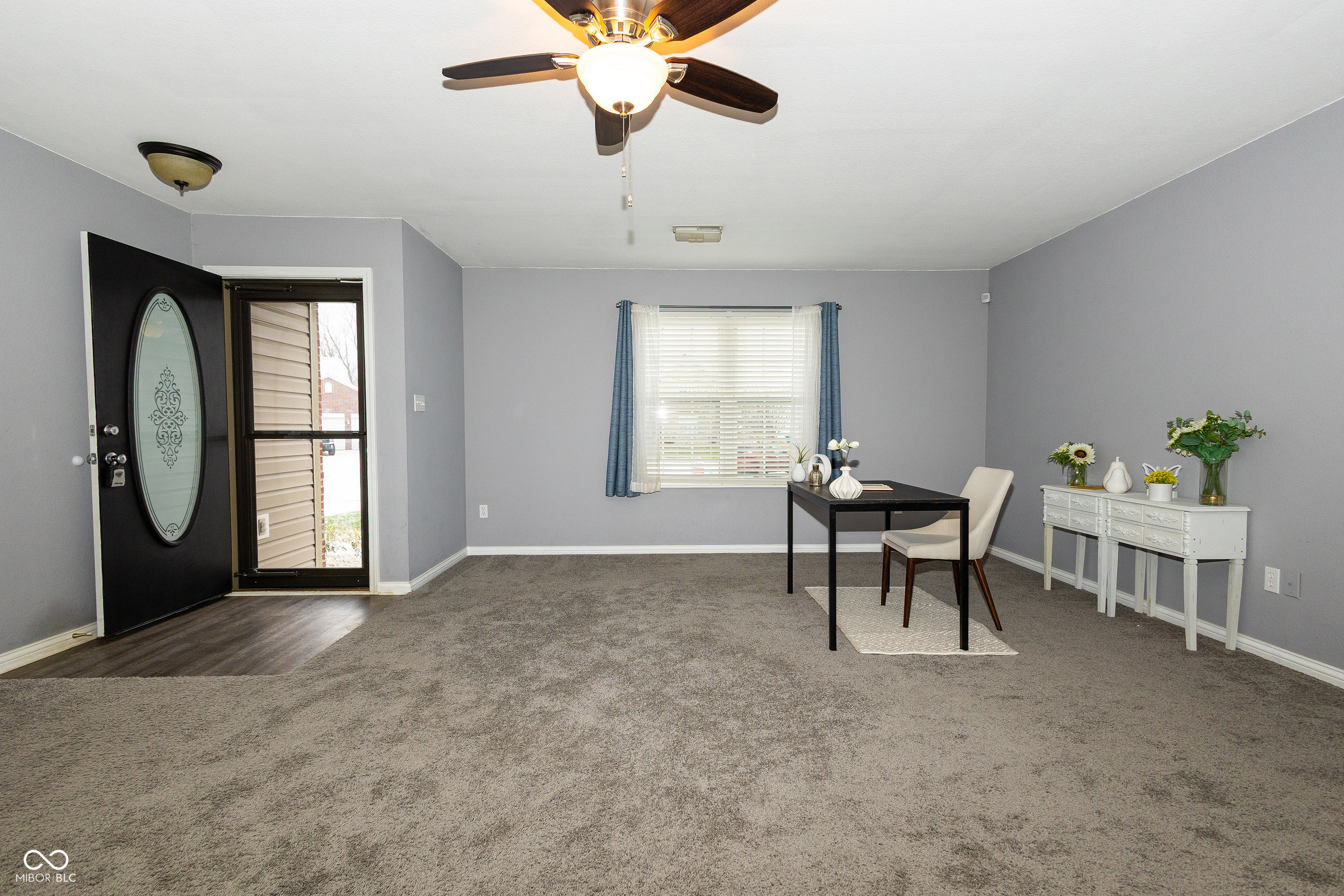 8275 Locke Drive Avon, IN 46123 - Photo 4 of 38