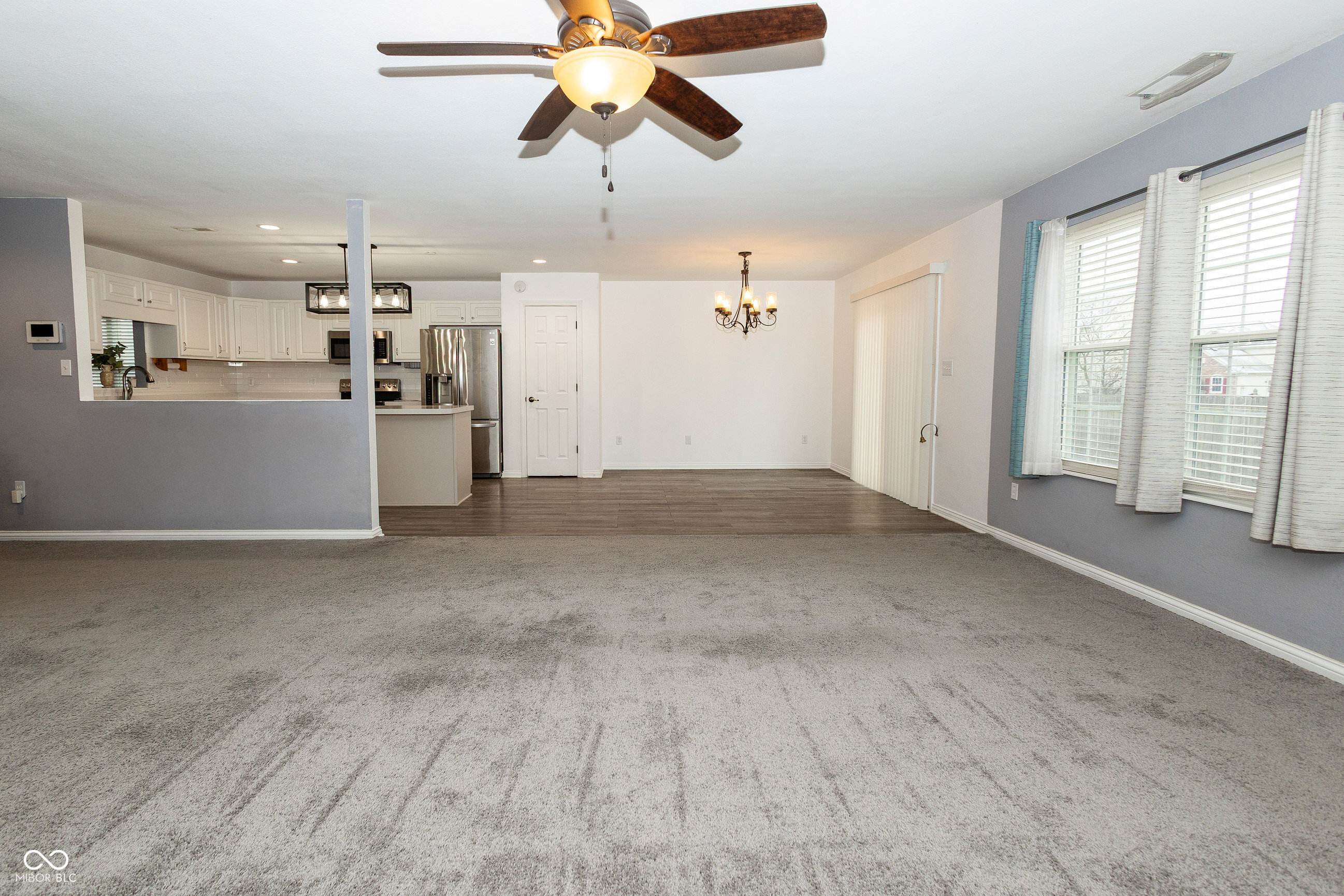 8275 Locke Drive Avon, IN 46123 - Photo 5 of 38