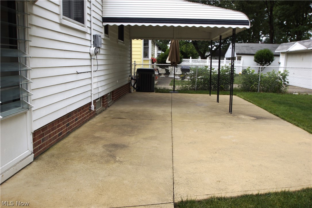 30413 Vineyard Road Willowick, OH 44095 - Photo 22 of 25
