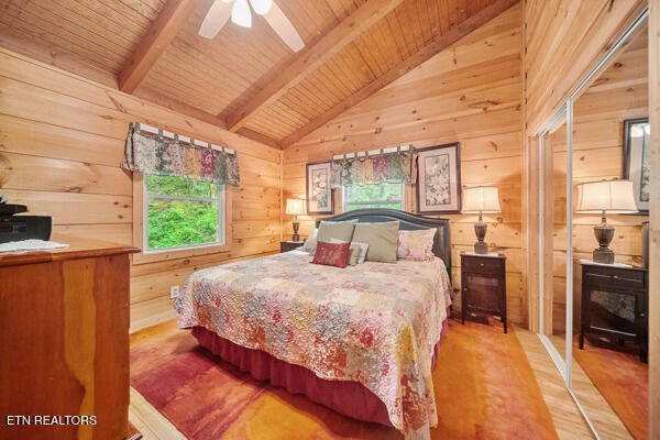 3127 Emerald Springs Loop Sevierville, TN 37862 - Photo 46 of 60 a bedroom with a large bed and a large window