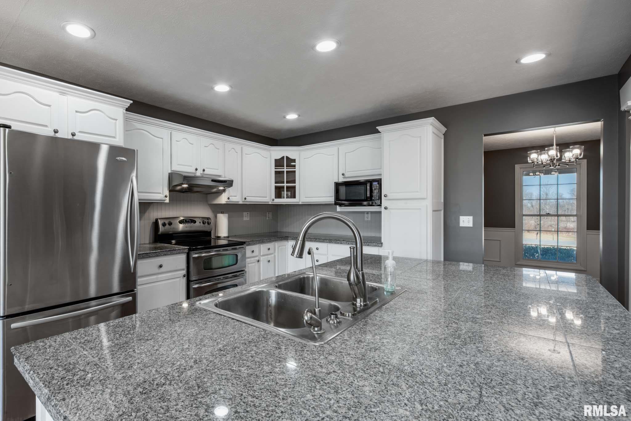 19503 Shed Church Road Marion, IL 62959 - Photo 8 of 46