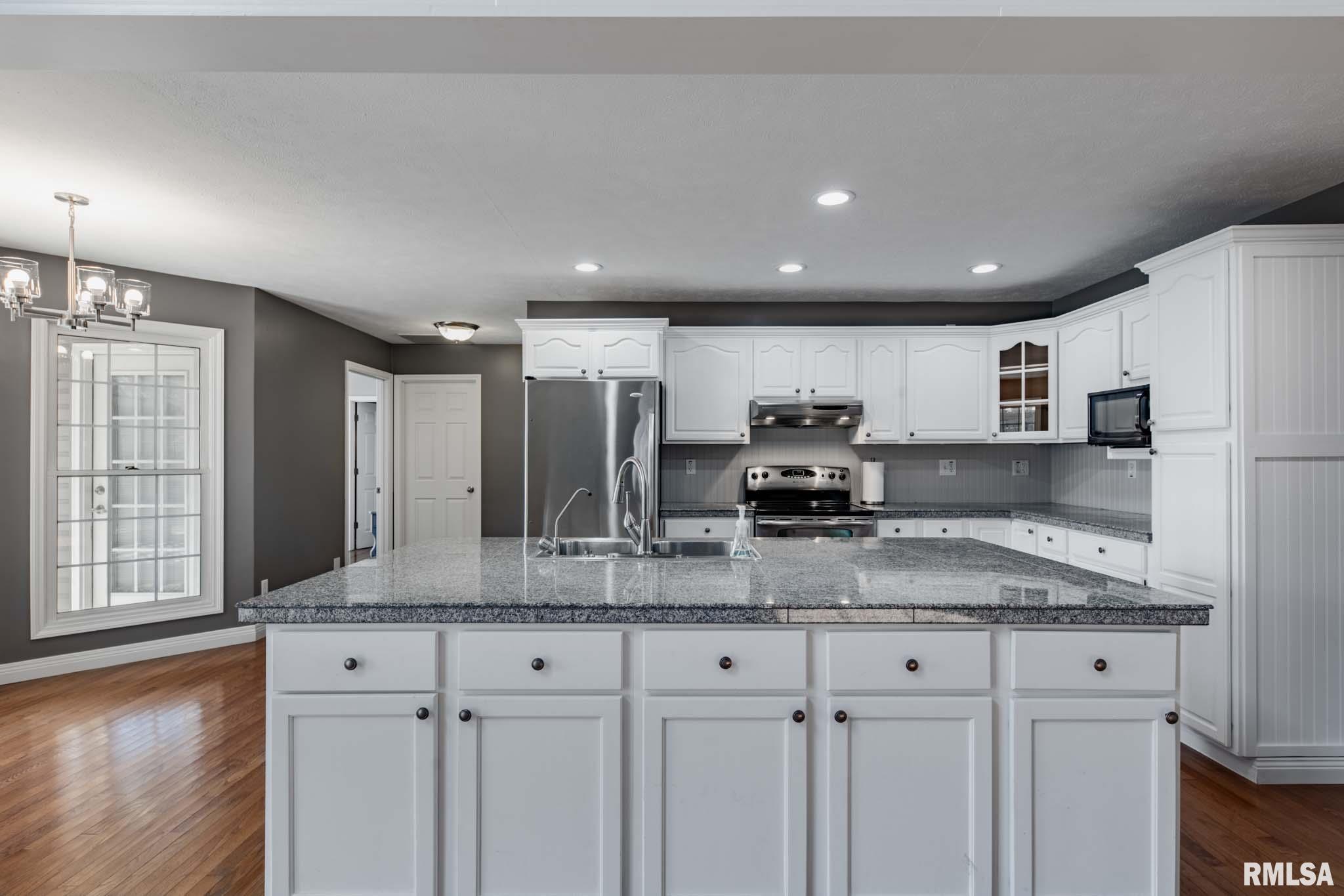 19503 Shed Church Road Marion, IL 62959 - Photo 10 of 46