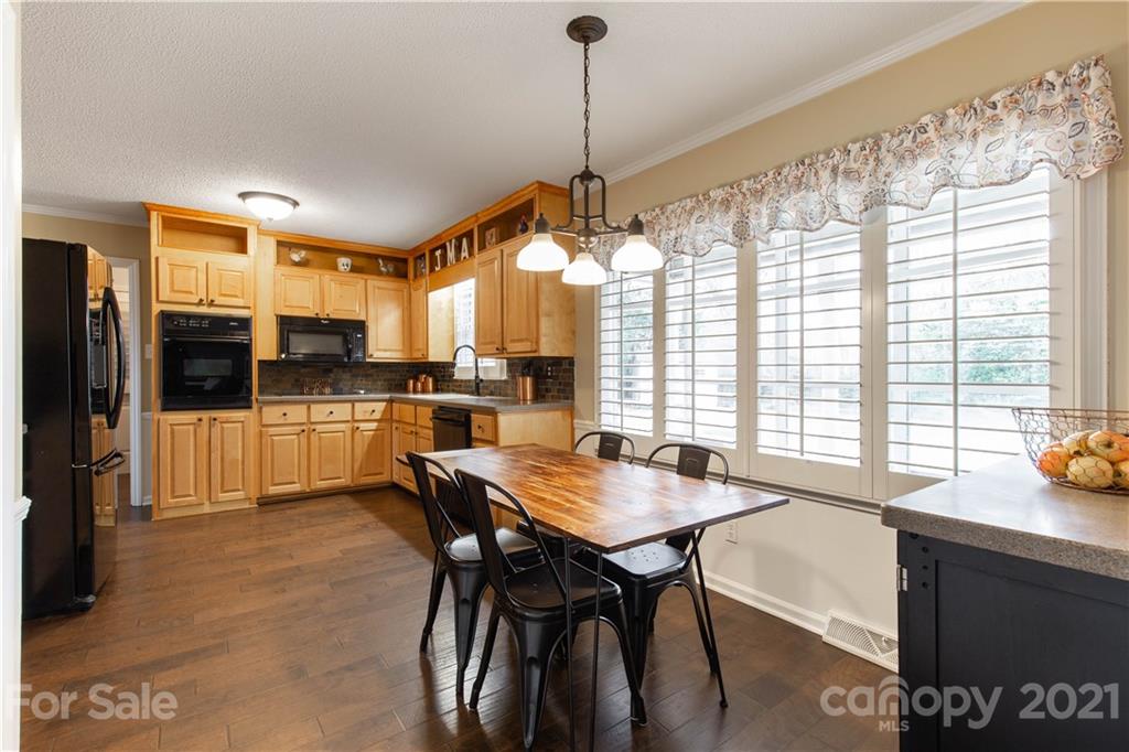 177 Foxcroft Road Rock Hill, SC 29732 - Photo 5 of 26 Gallery Image 5
