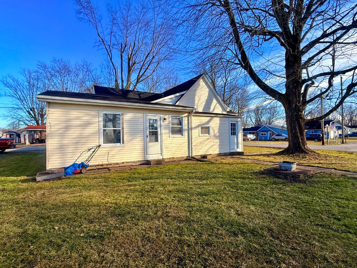 706 Ellsworth Street Milan, IN 47031 - Photo 7 of 18