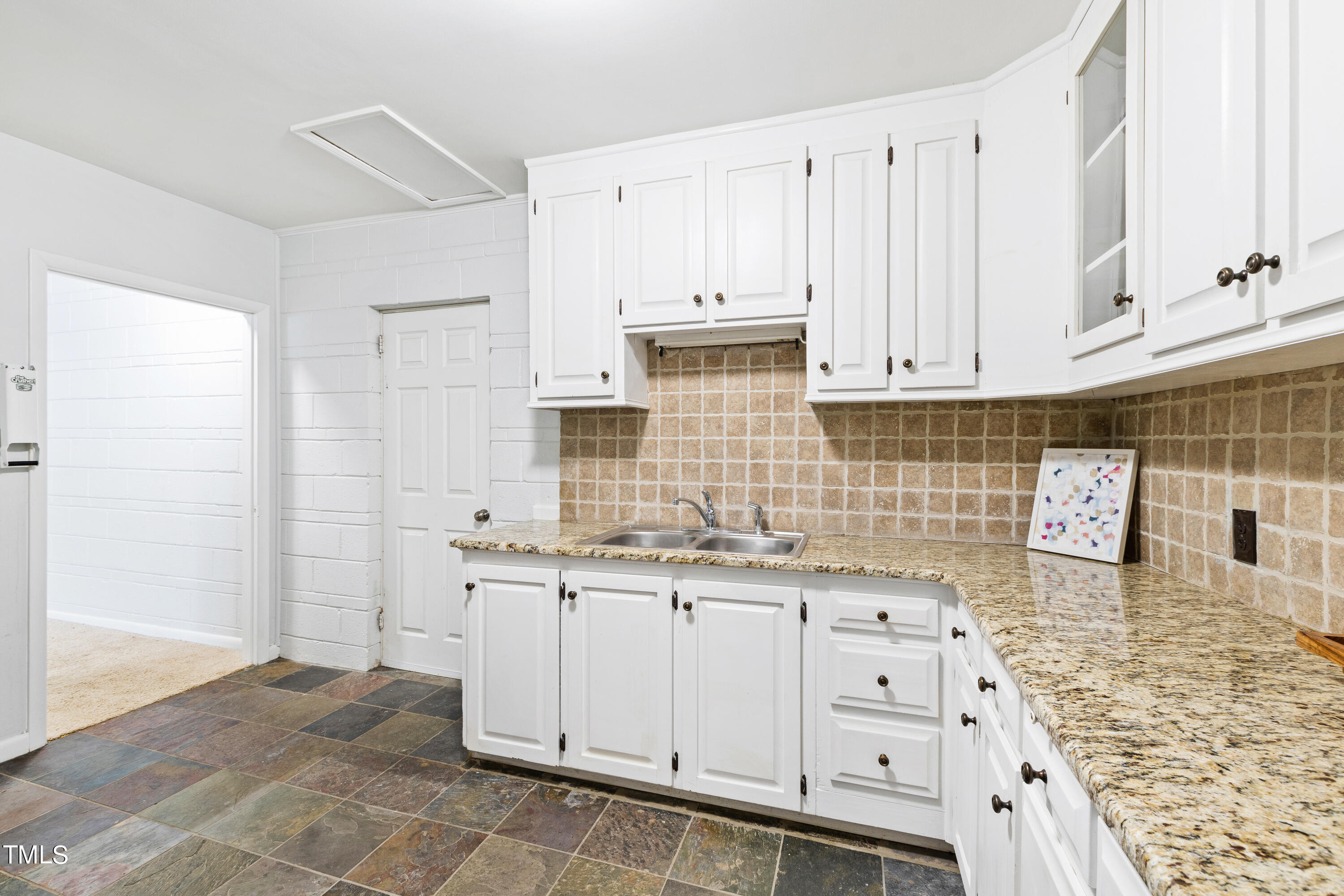 1206 Canterbury Road Raleigh, NC 27608 - Photo 34 of 37 Kitchen 9