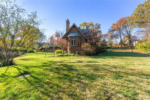 $1,000,000 | 1250 Hampton Park Drive, St. Louis, MO 63117