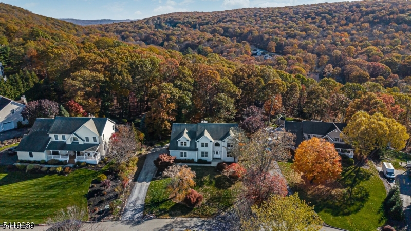 14 Stone Cliff Terrace Oak Ridge, NJ 07438 - Photo 2 of 47