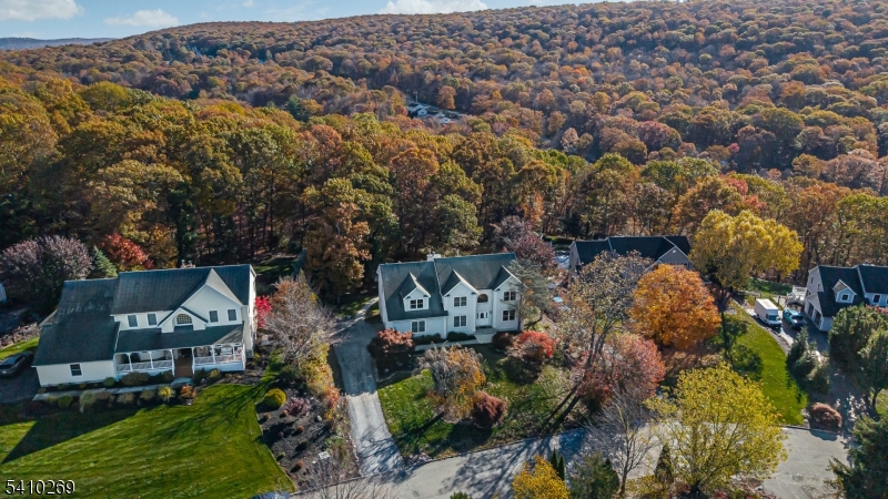 14 Stone Cliff Terrace Oak Ridge, NJ 07438 - Photo 3 of 47