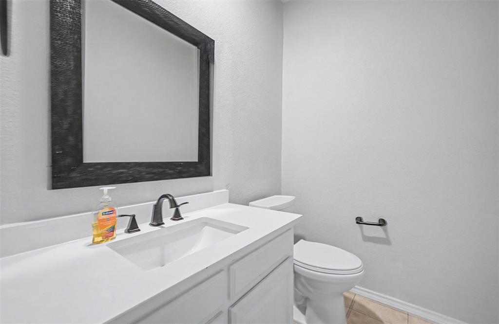 68 Legend Road Benbrook, TX 76132 - Photo 20 of 40 Gallery Image 20