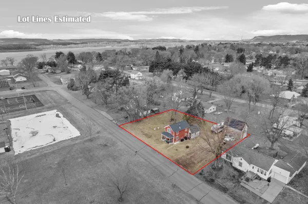 $179,000 | 140 West 12th Street, Buffalo City, WI 54622
