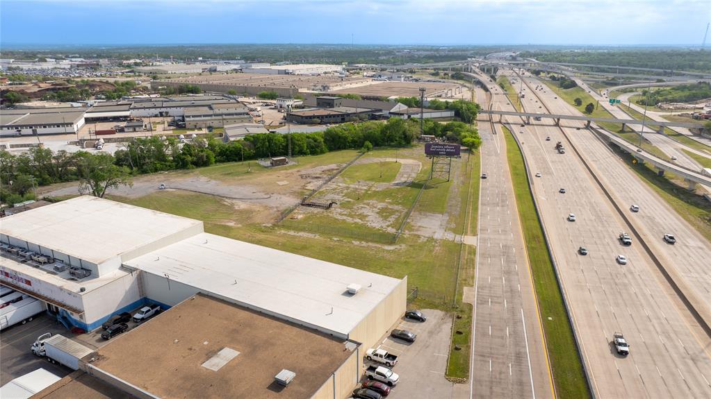 600 Southwest Loop 820 Fort Worth, TX 76115 - Photo 22 of 31 an aerial view of residential houses with outdoor space