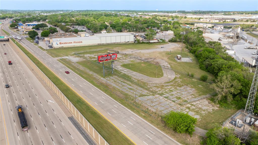 600 Southwest Loop 820 Fort Worth, TX 76115 - Photo 31 of 31 a view of balcony with seating space