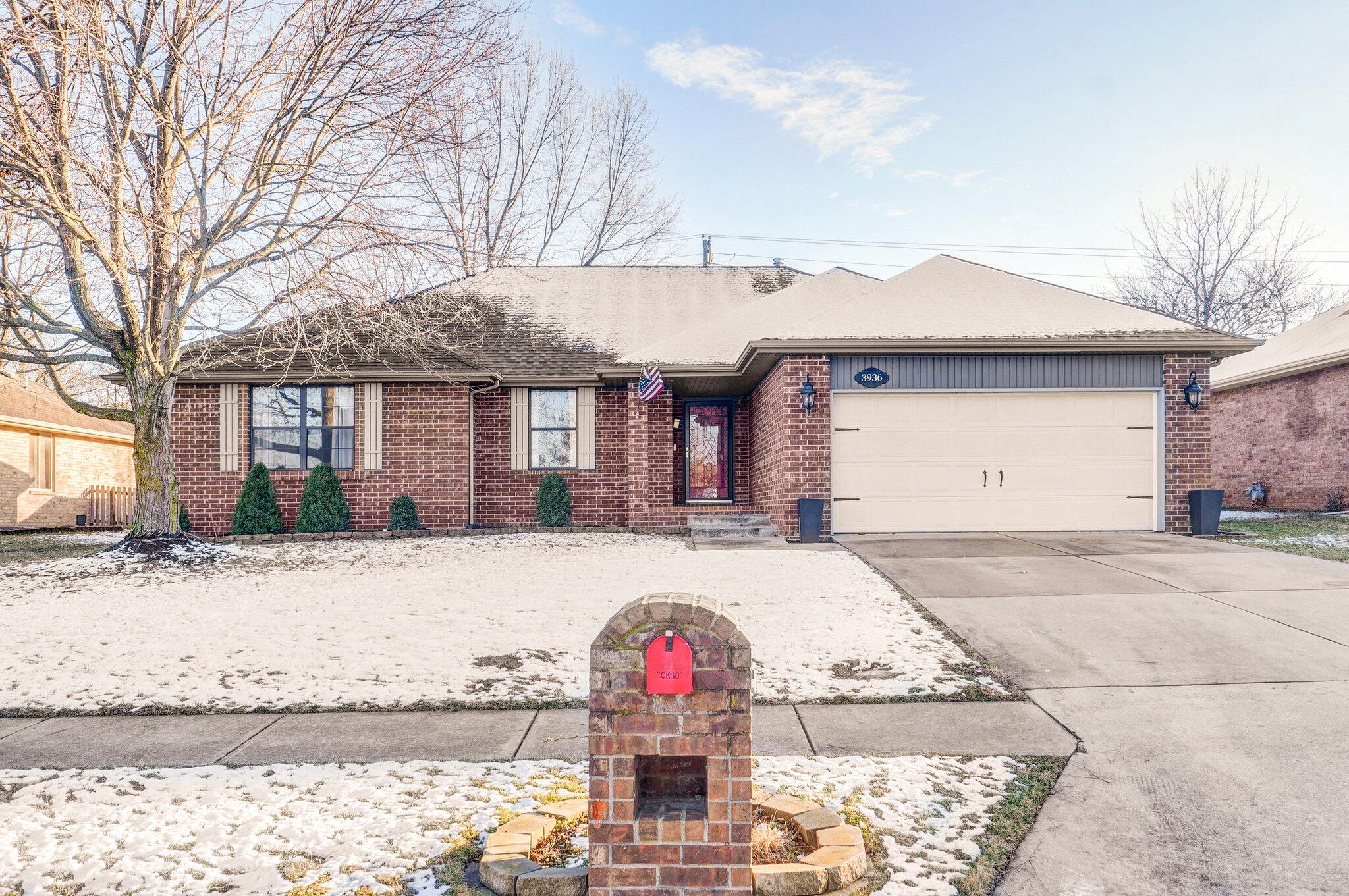 3936 West Cardinal Street Springfield, MO 65810 - Photo 1 of 1 3936 W Cardinal St-35