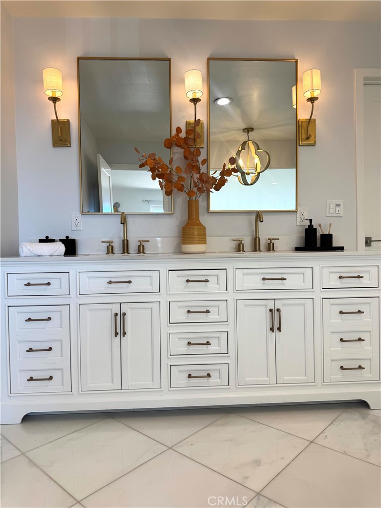 30902 Rue De La Pierre Rancho Palos Verdes, CA 90275 - Photo 41 of 66 Master bathroom has double vanity