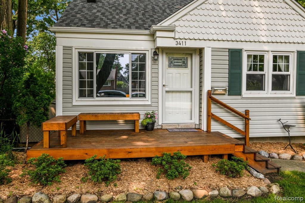 3411 Durham Road Royal Oak, MI 48073 - Photo 3 of 31
