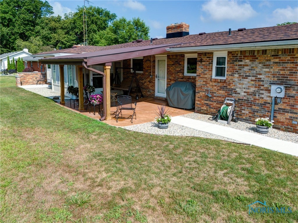 24210 James Ridge Road Millbury, OH 43447 - Photo 32 of 36 Patios