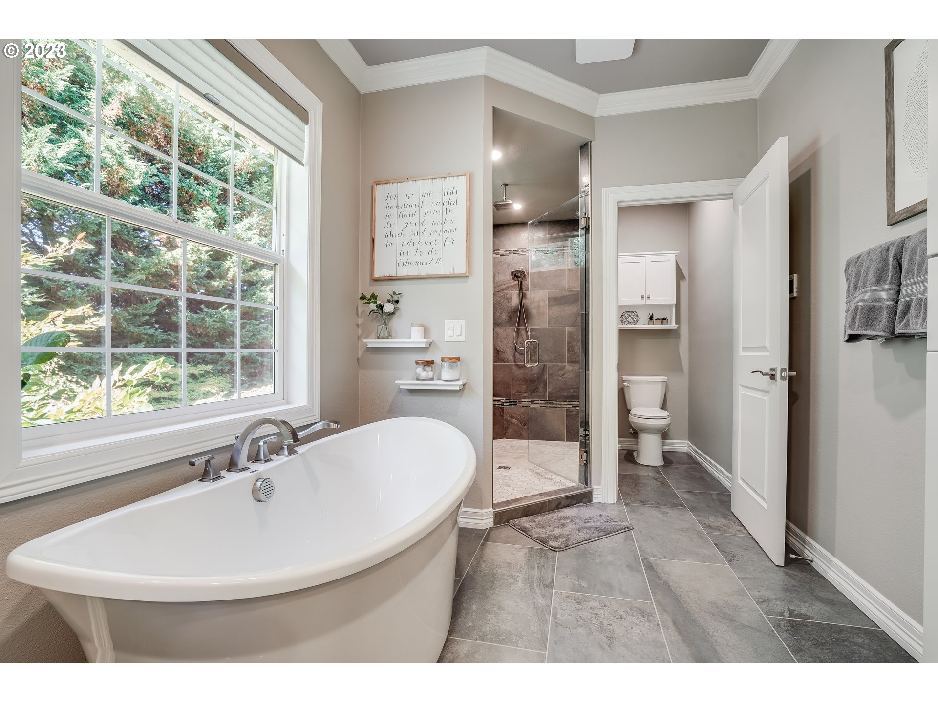 21418 Northwest 11th Avenue Ridgefield, WA 98642 - Photo 19 of 42 a bathroom with a sink and a mirror