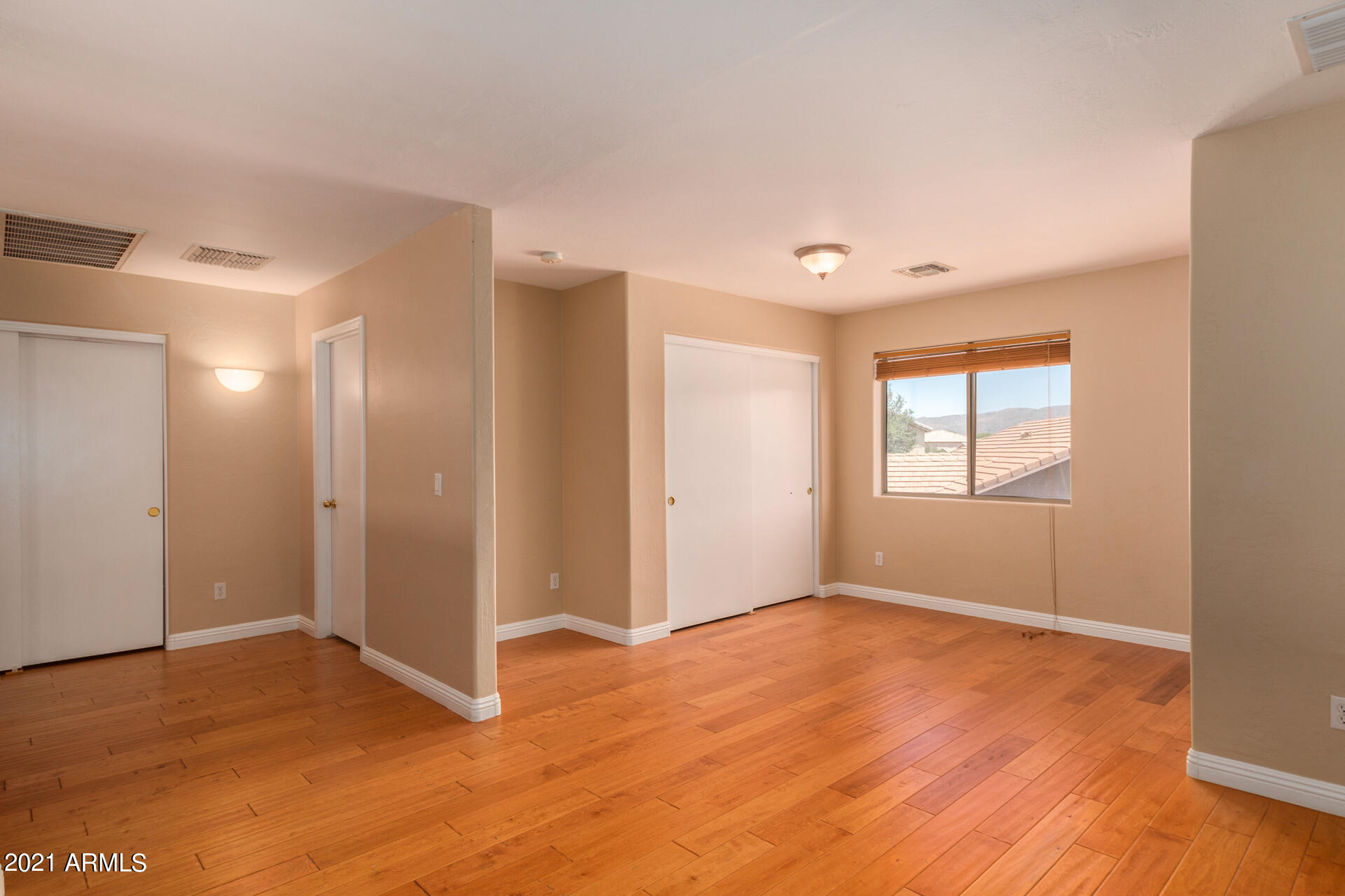 2437 West Darrel Road Phoenix, AZ 85041 - Photo 15 of 38 0014-14 - Darrel