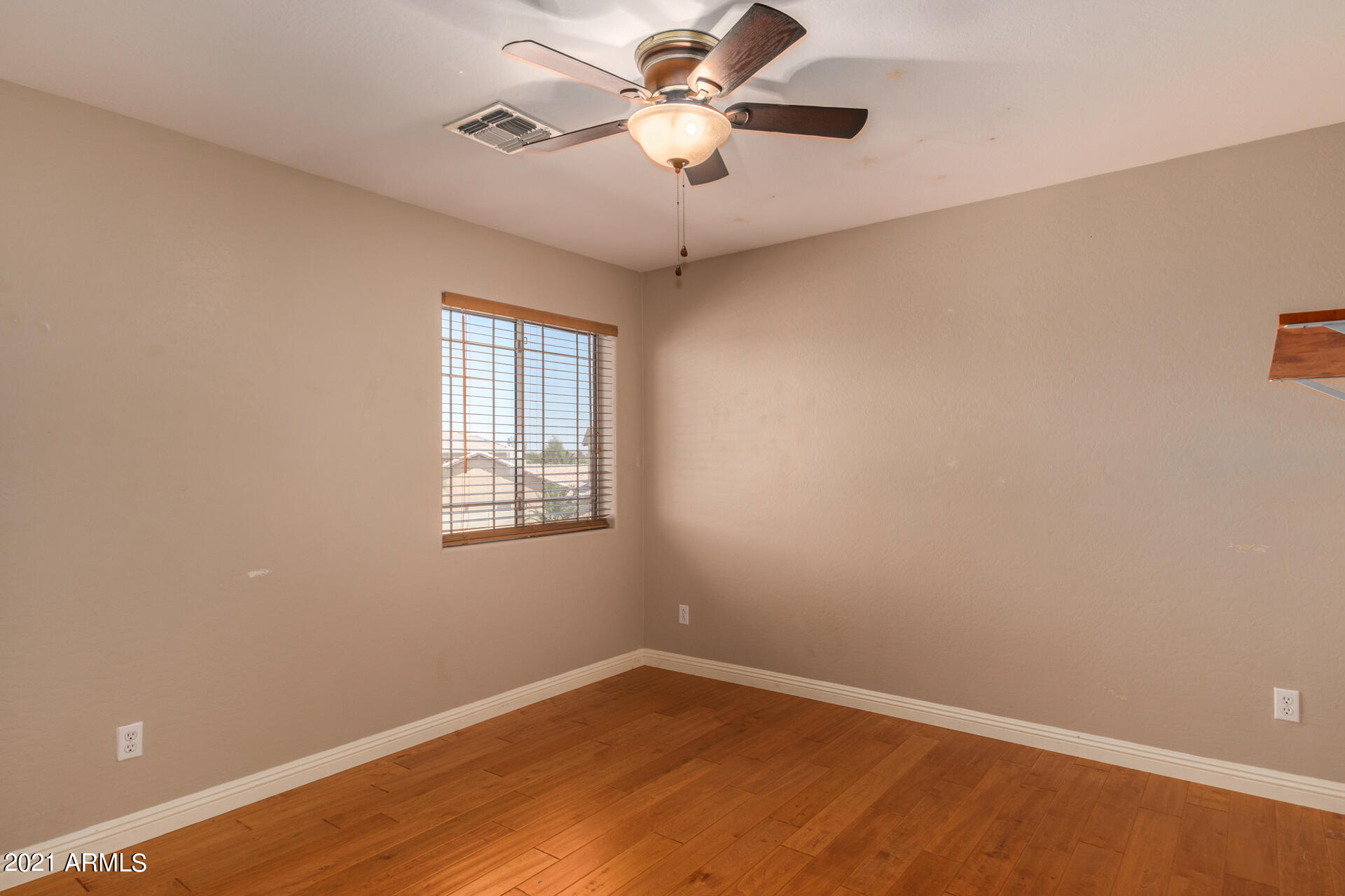 2437 West Darrel Road Phoenix, AZ 85041 - Photo 18 of 38 0017-17 - Darrel
