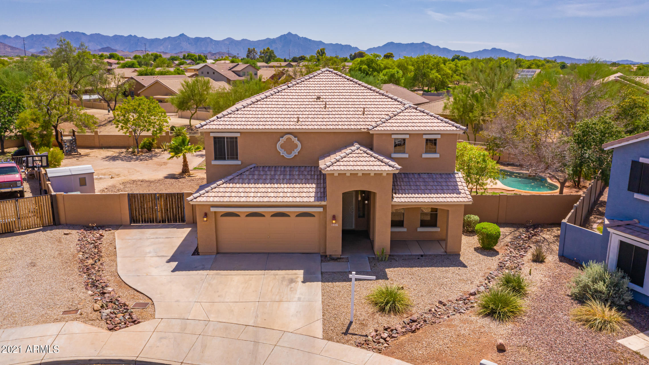 2437 West Darrel Road Phoenix, AZ 85041 - Photo 3 of 38 0028-28 - Darrel Drone