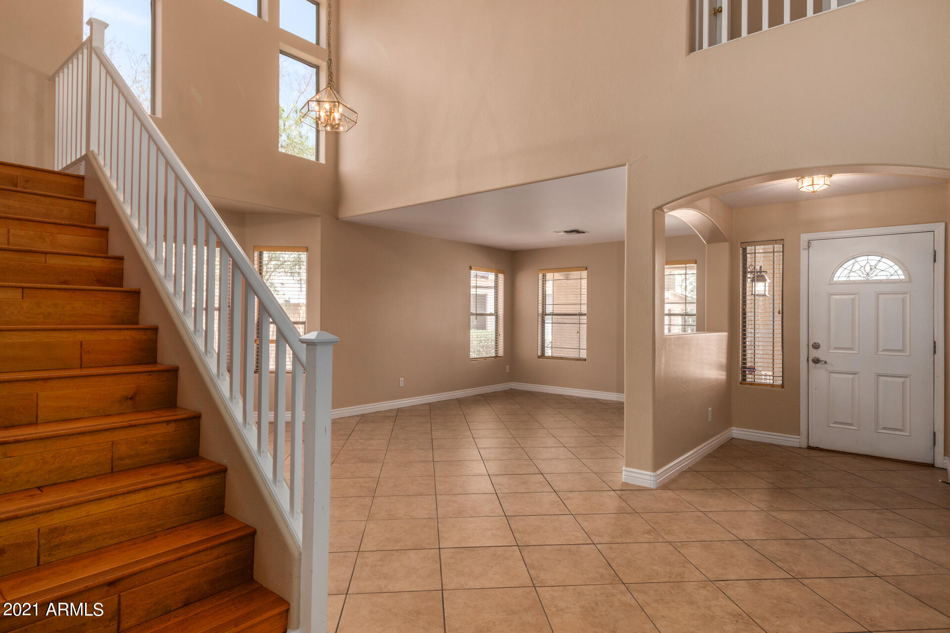 2437 West Darrel Road Phoenix, AZ 85041 - Photo 5 of 38 0004-03 - Darrel