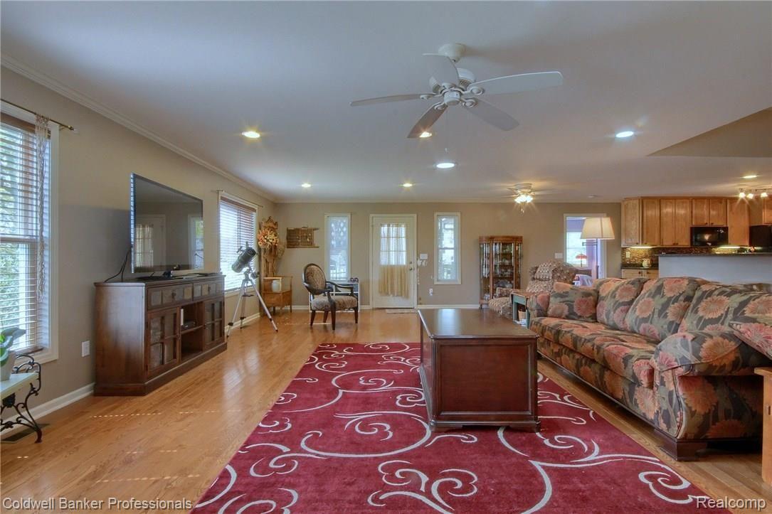 47097 Bemis Road Belleville, MI 48111 - Photo 6 of 34 6_Great_Room_2nd_View.jpg