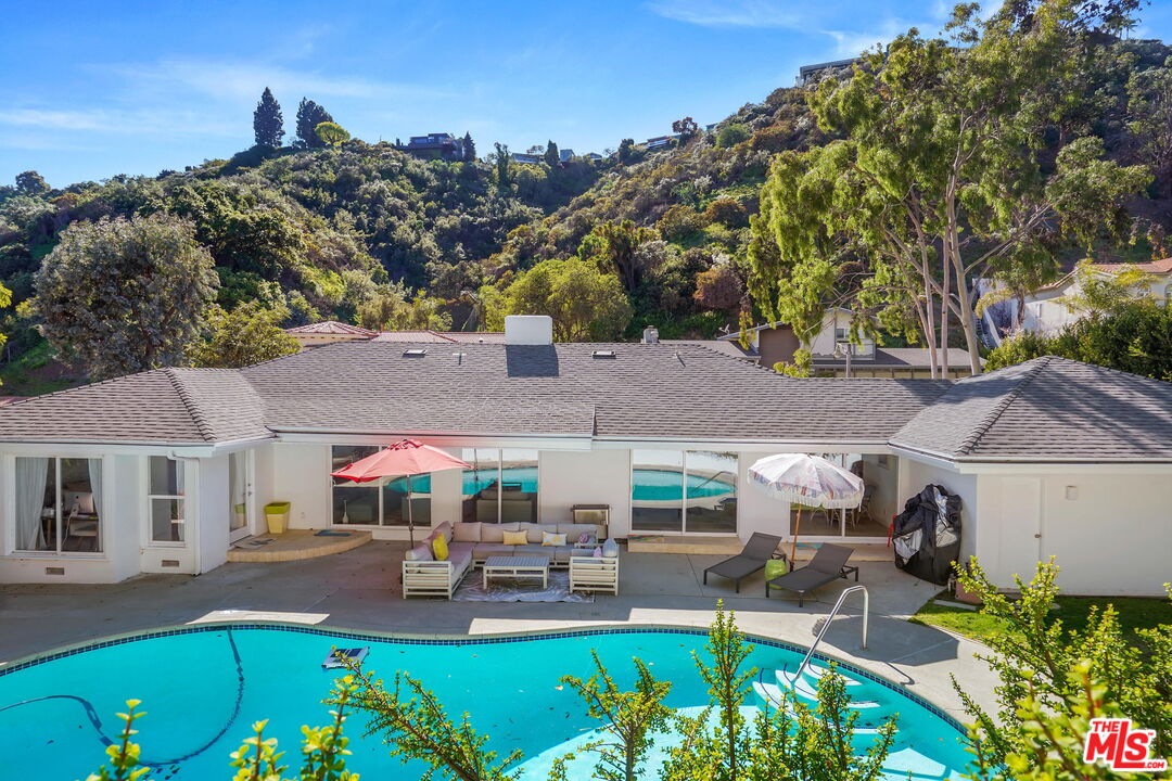 1066 Chantilly Road Los Angeles, CA 90077 - Photo 14 of 14