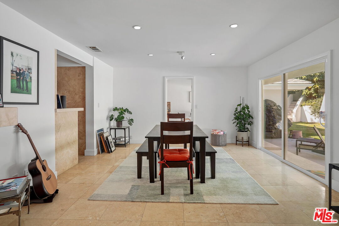 1066 Chantilly Road Los Angeles, CA 90077 - Photo 6 of 14