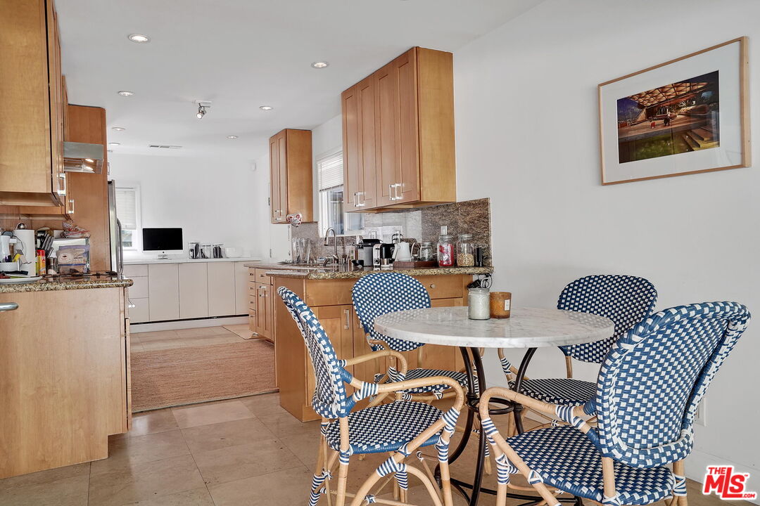 1066 Chantilly Road Los Angeles, CA 90077 - Photo 7 of 14