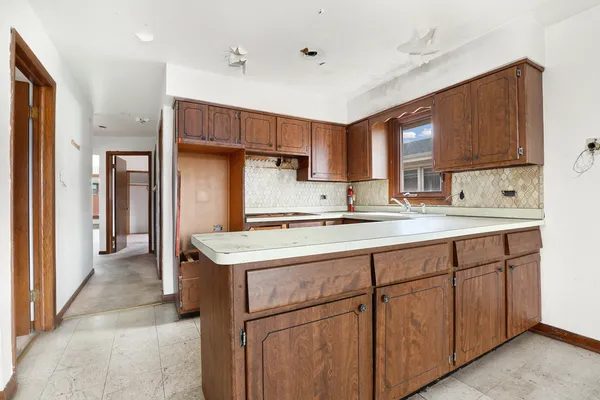 $159,950 | 1633 Downs Drive, Calumet City, IL 60409