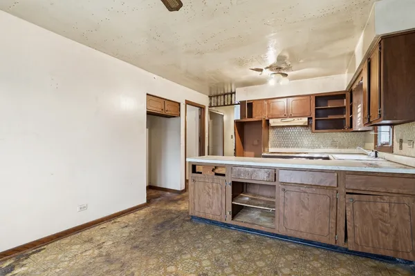 $159,950 | 1633 Downs Drive, Calumet City, IL 60409