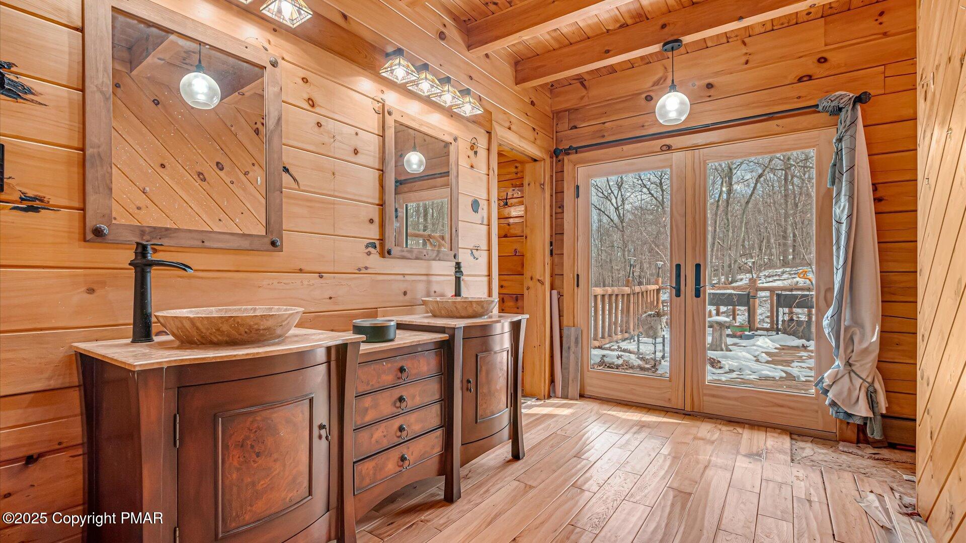 122 Meadow View Road Shohola, PA 18458 - Photo 23 of 69 22-Primary Suite_ Bath