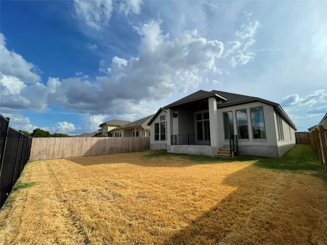 $2,850 | 149 Night Bloom Path, Liberty Hill, TX 78642