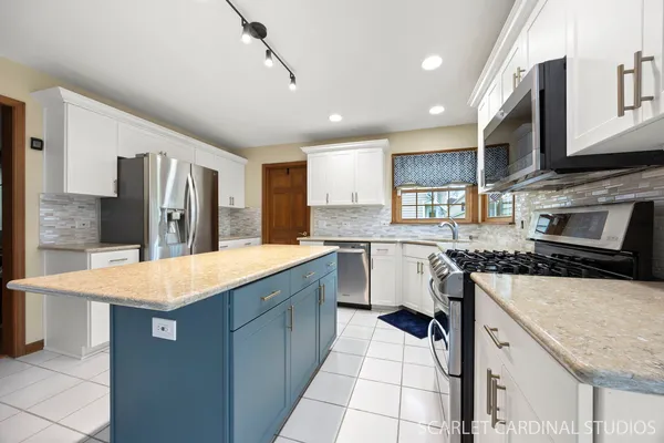 $535,000 | 1063 Willow Creek Drive, West Chicago, IL 60185