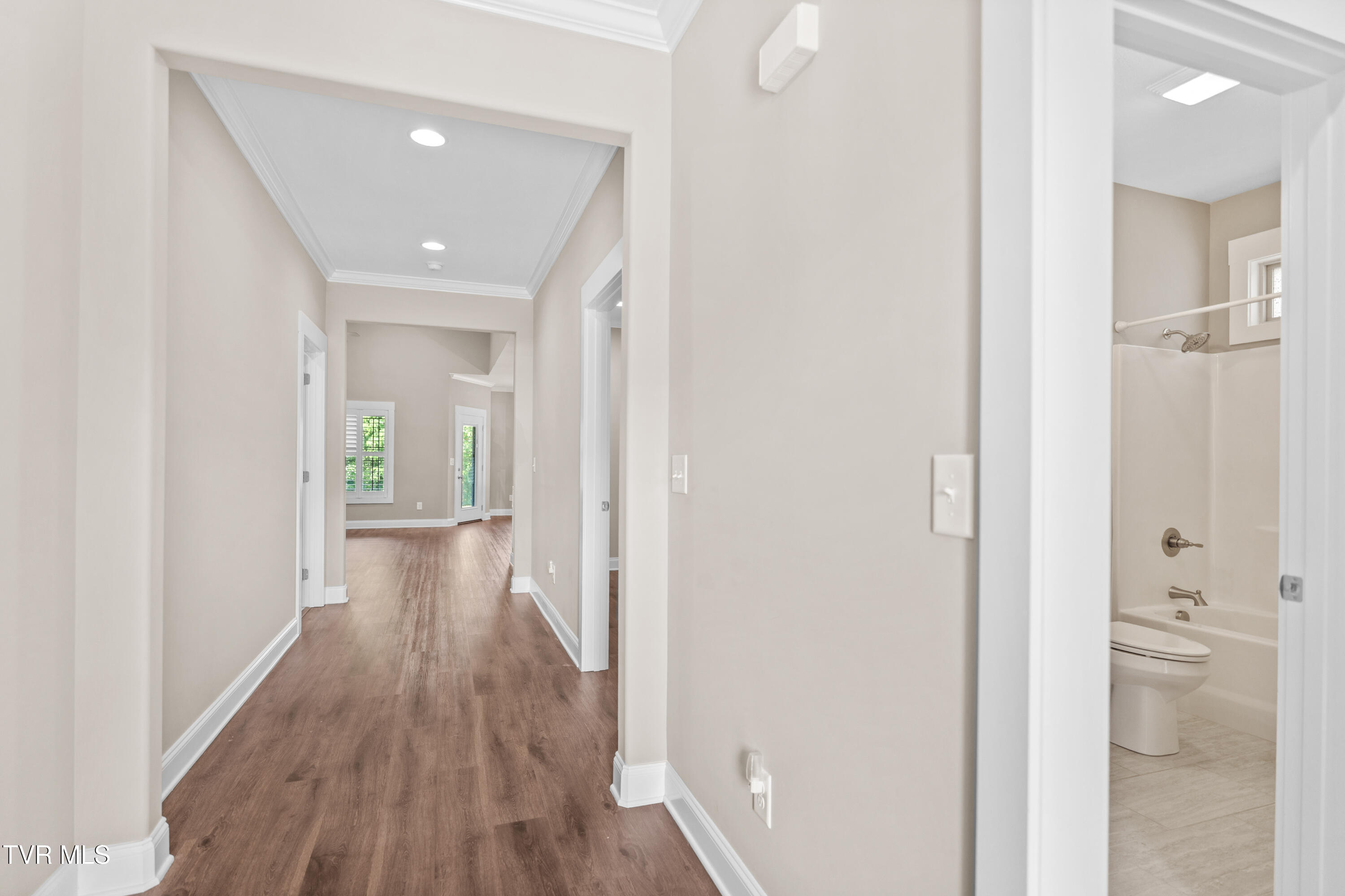 957 Riddle Ridge Jonesborough, TN 37659 - Photo 3 of 32 DSC08449