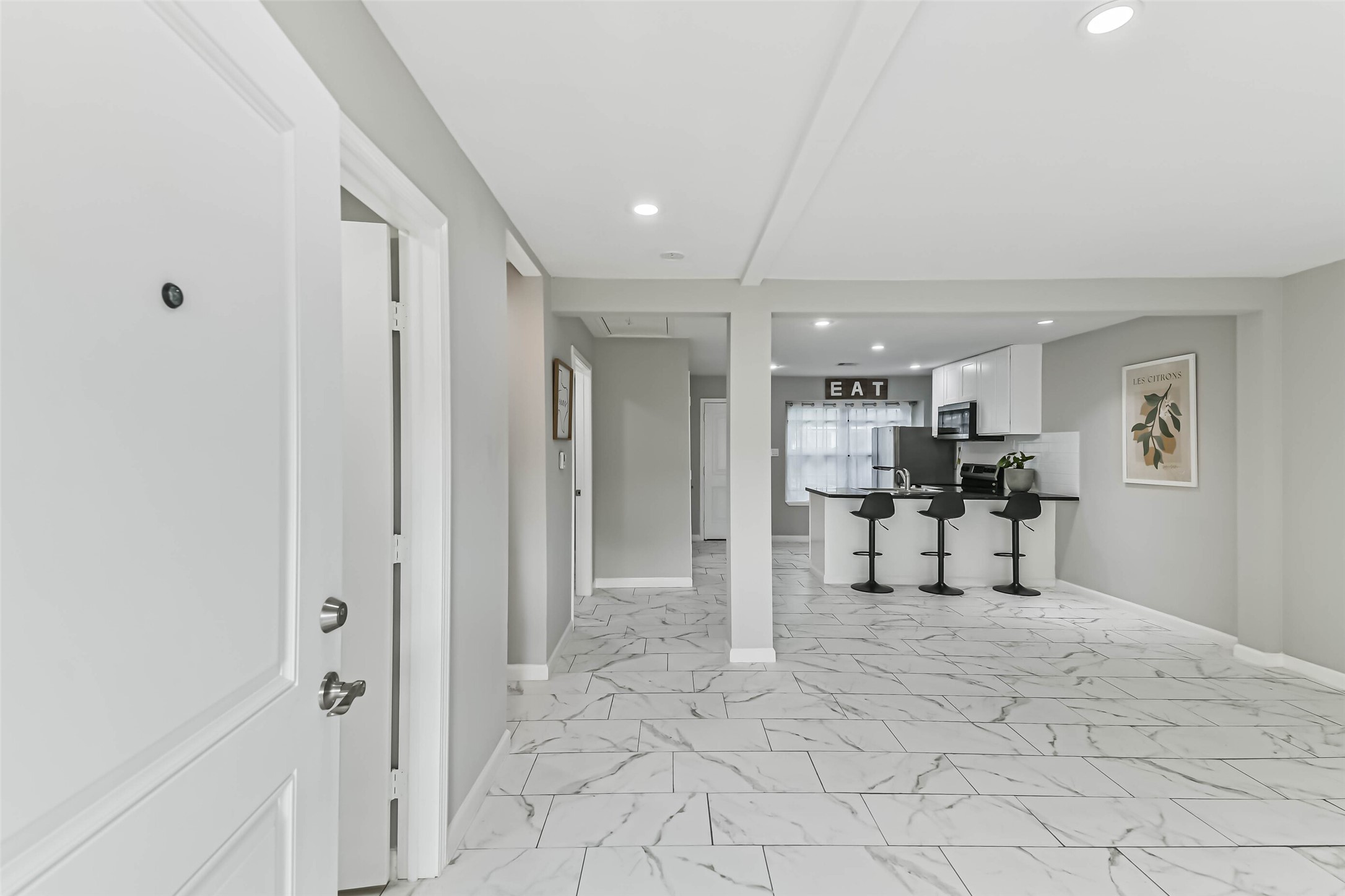6853 Chasewood Drive Houston, TX 77489 - Photo 4 of 24 a view of a living room