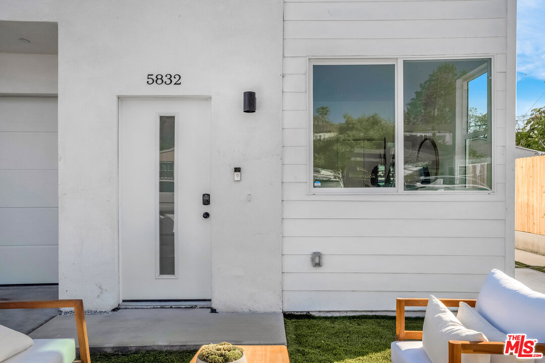 5832 David Avenue Los Angeles, CA 90034 - Photo 4 of 44