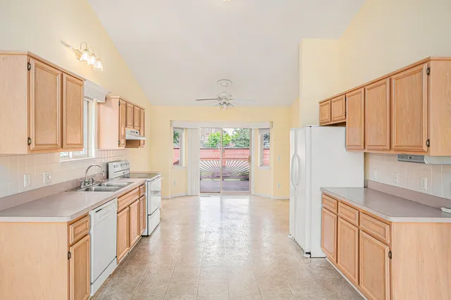 $299,999 | 43146 Dante Court, Sterling Heights, MI 48313