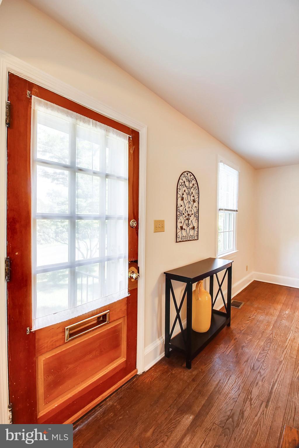 8406 Houston Street Silver Spring, MD 20910 - Photo 3 of 29 Interior (General)