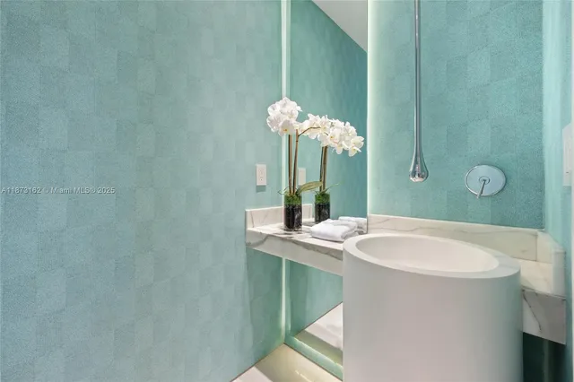 a view of a yard and palm trees