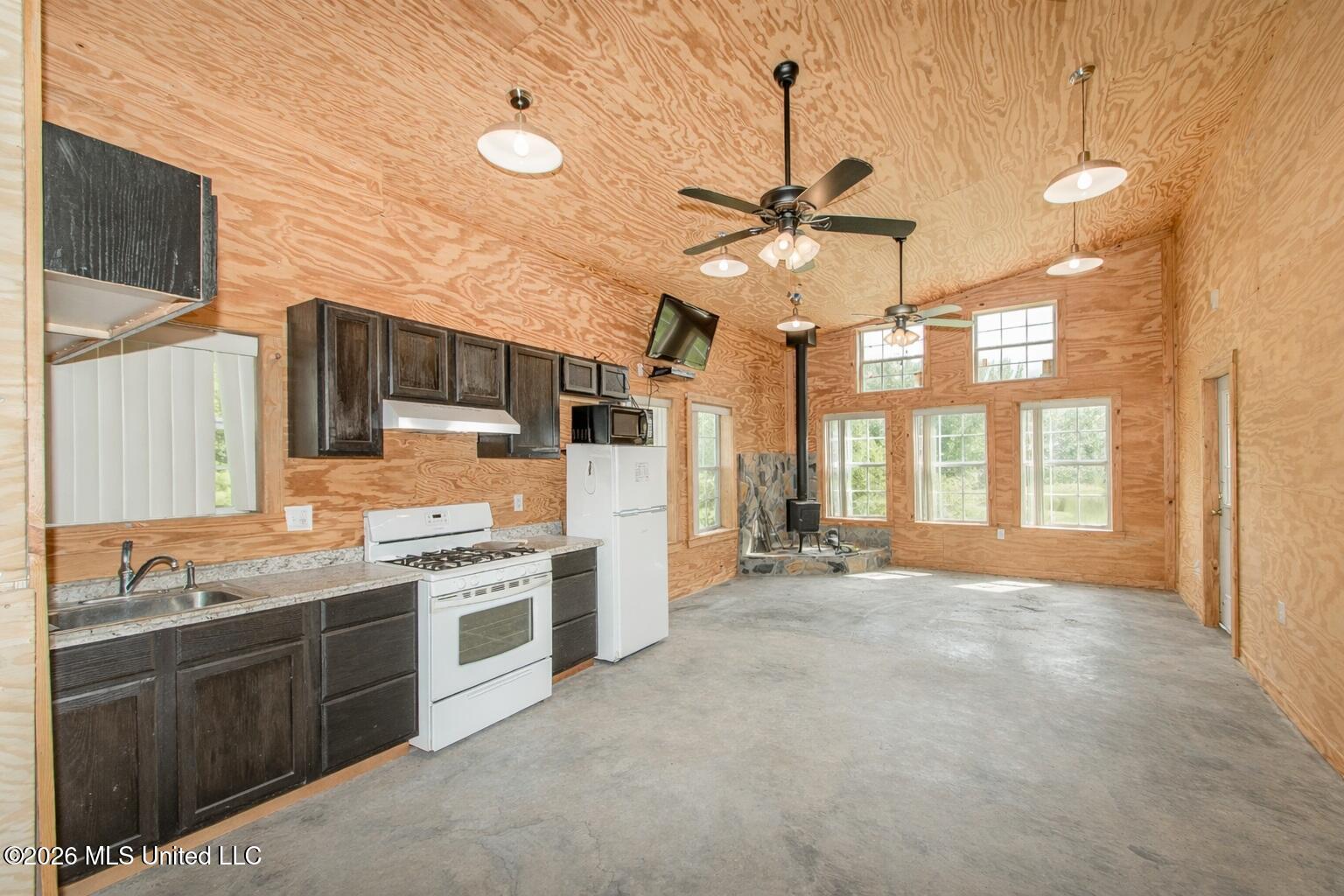168 Winchester Road Poplarville, MS 39470 - Photo 8 of 42 kitchen 4