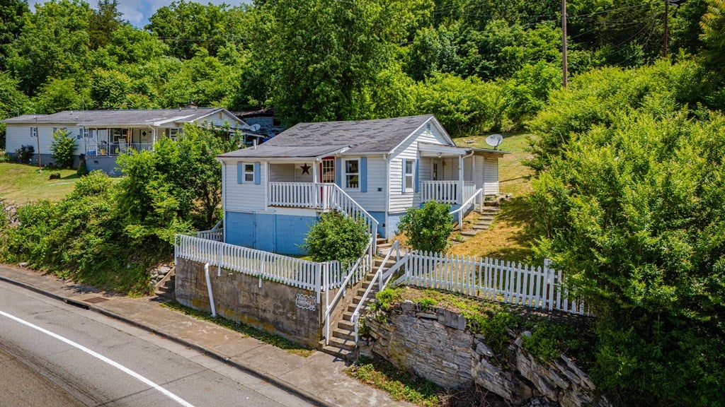 520 Cleveland Road Lebanon, VA 24266 - Photo 3 of 21 Gallery Image 3