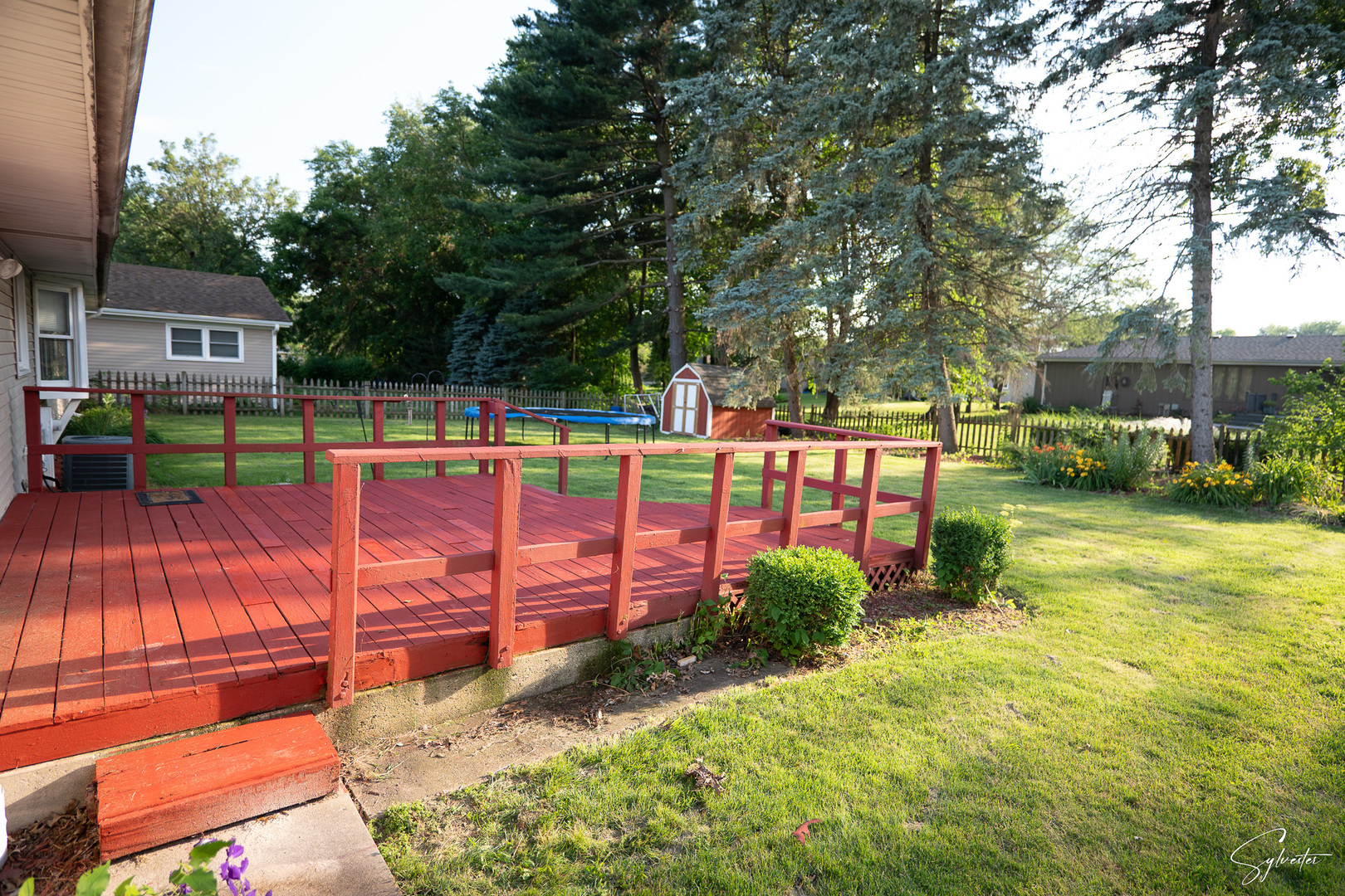 904 Chippewa Drive Elgin, IL 60120 - Photo 31 of 35 a view of a park with sitting area