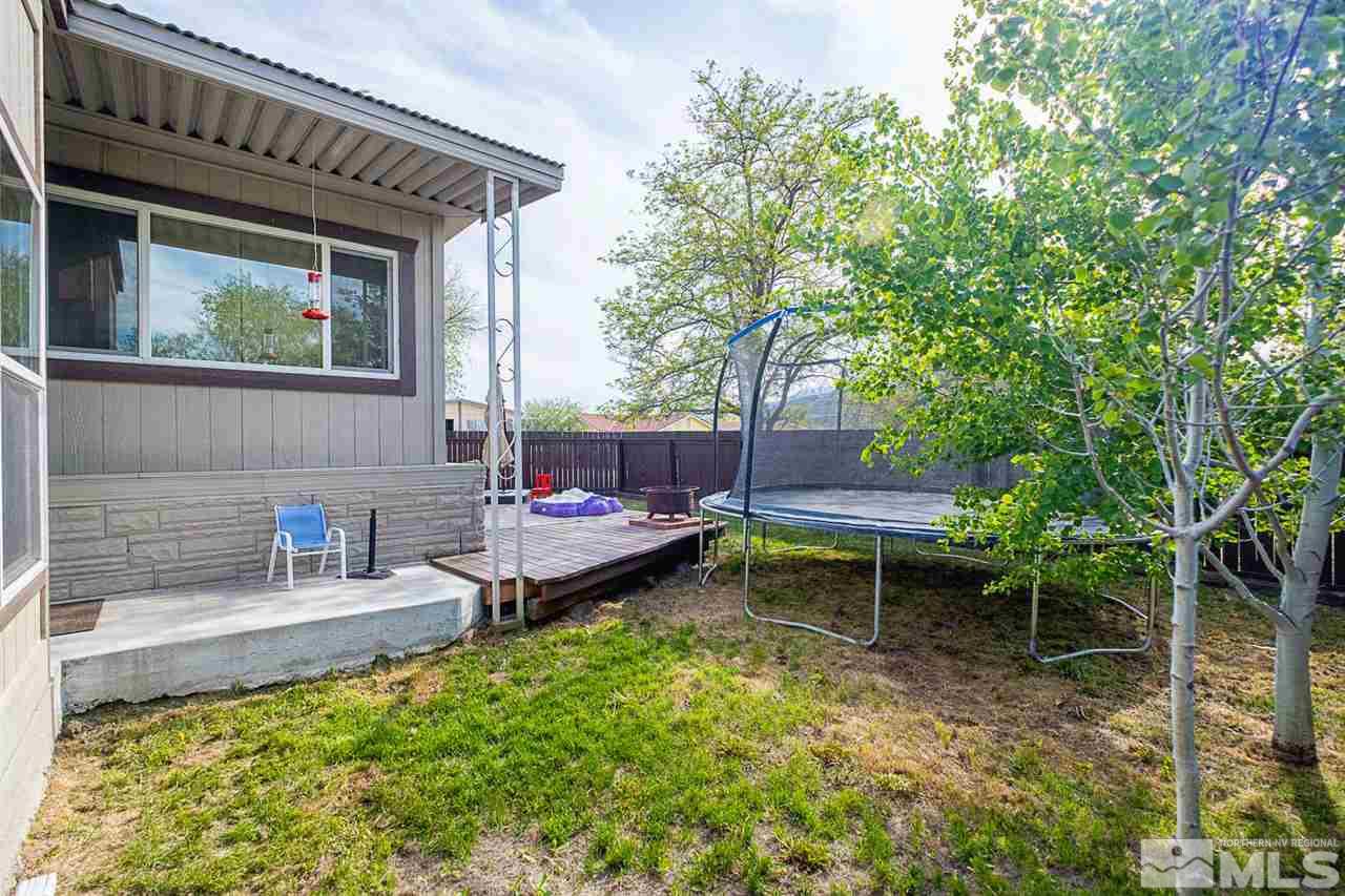 200 Gemini Circle Reno, NV 89521 - Photo 28 of 31 a garden view with a seating space