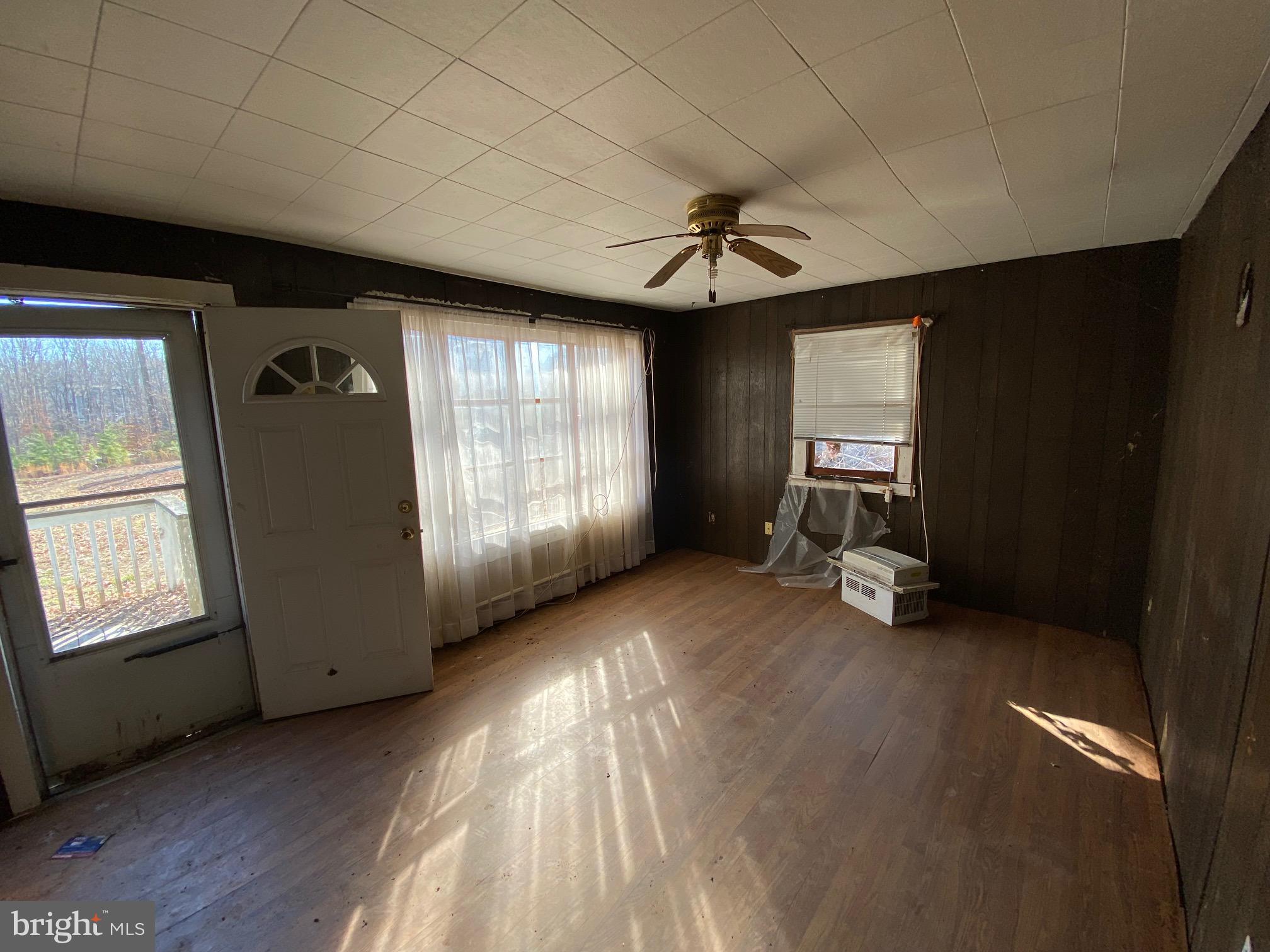 12211 Purcell Road Manassas, VA 20112 - Photo 4 of 10 Gallery Image 4