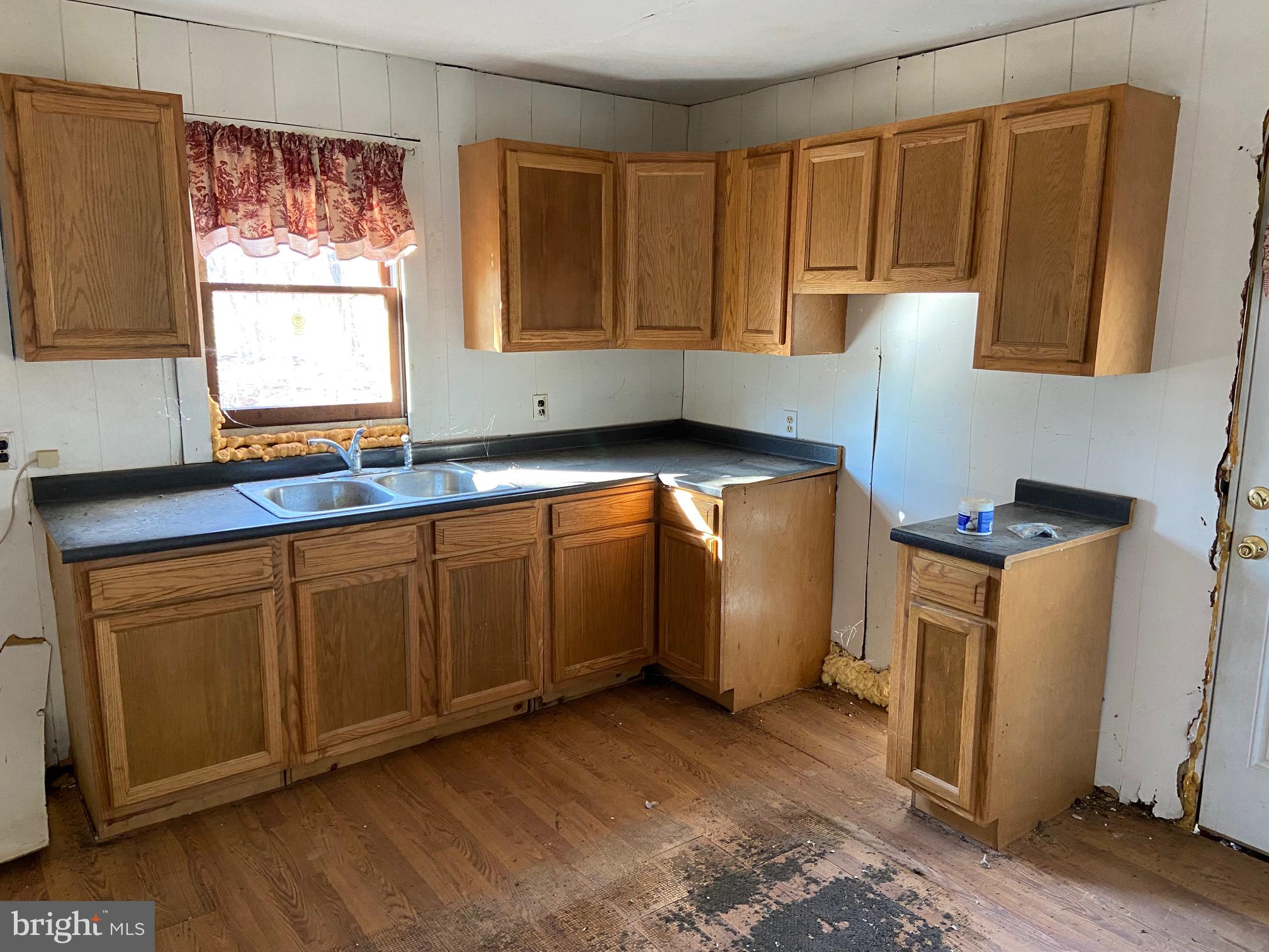 12211 Purcell Road Manassas, VA 20112 - Photo 6 of 10 Gallery Image 6